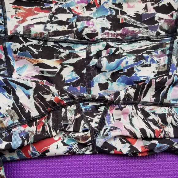 Lululemon Break Free Tight 25" Culture Clash Starlight Black, size 8 - Picture 3 of 13